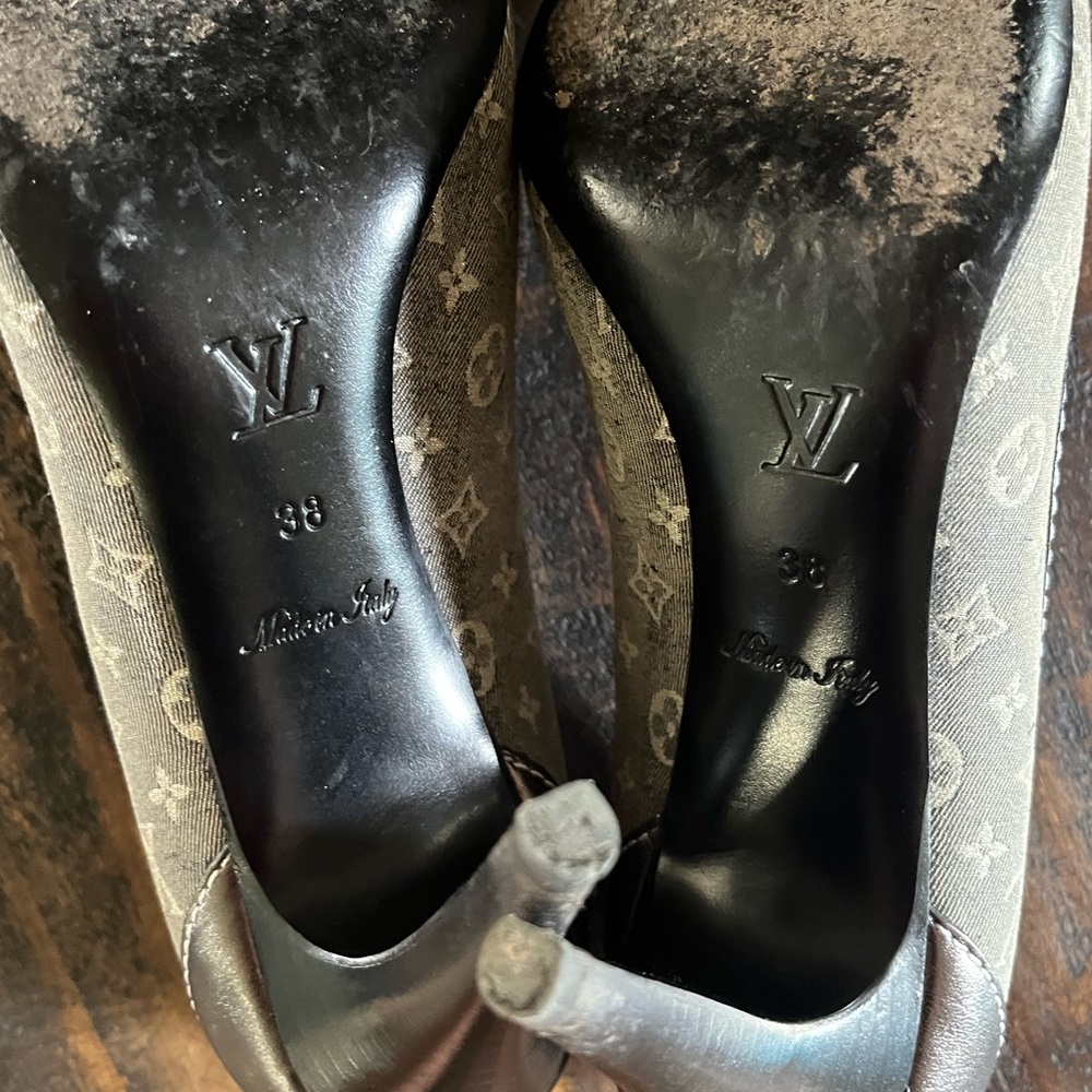 Louis Vuitton Gray and Black Heels with Monogram Design - Picture 11 of 12